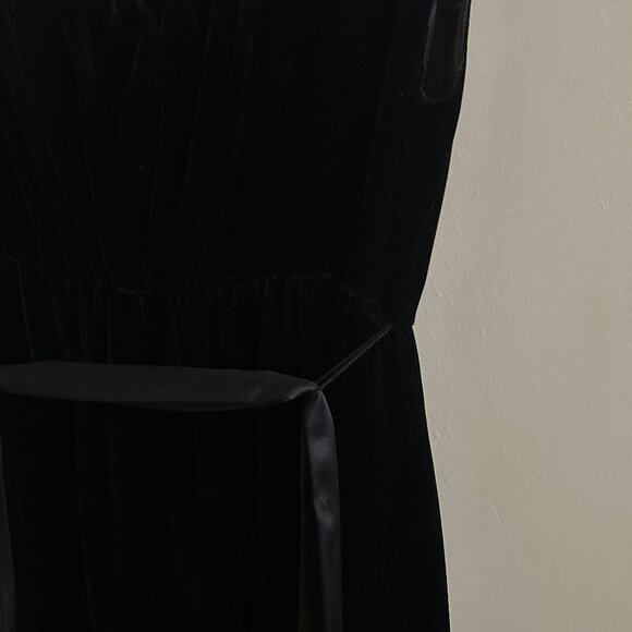 GAP Black holiday dress (never worn) - Picture 3 of 4